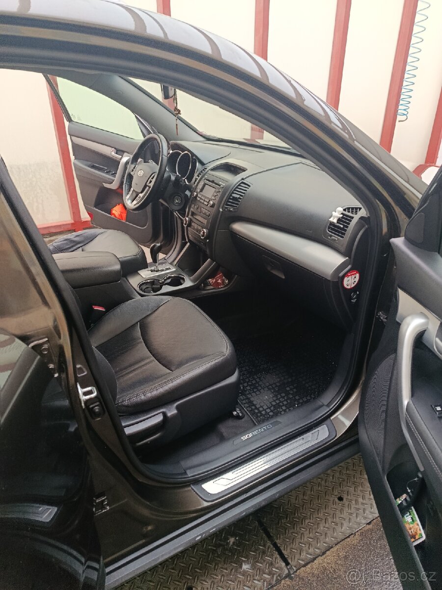 Kia Sorento - 5