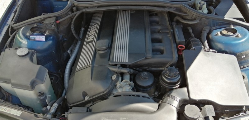 BMW 325i Touring 2002 automat TIP tronic - 5