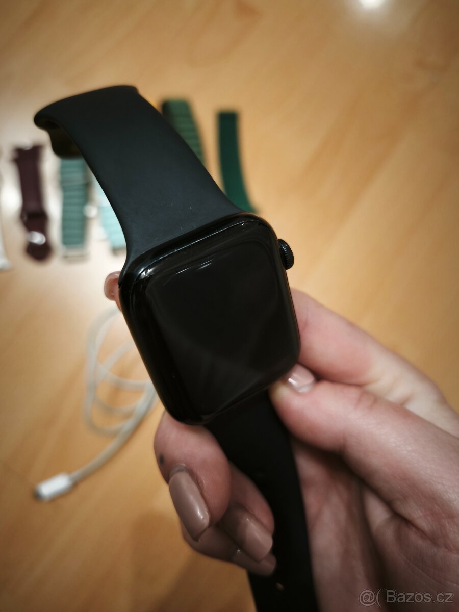 Apple Watch SE (1. gen.) 44 mm GPS - 5