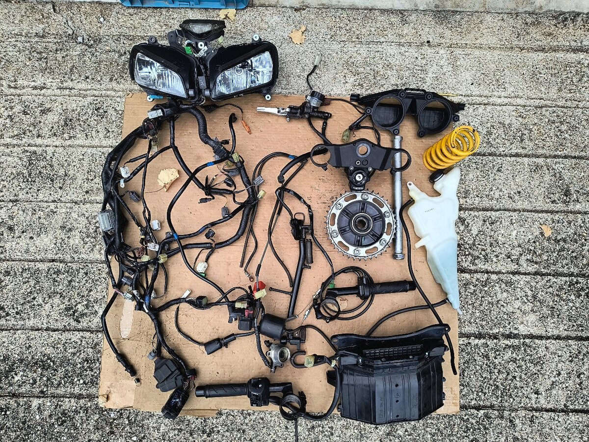 Náhradní díly Cbr 1000rr 2004-05 - 5