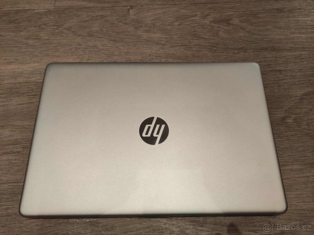Prodám notebook HP Laptop 15s - 5