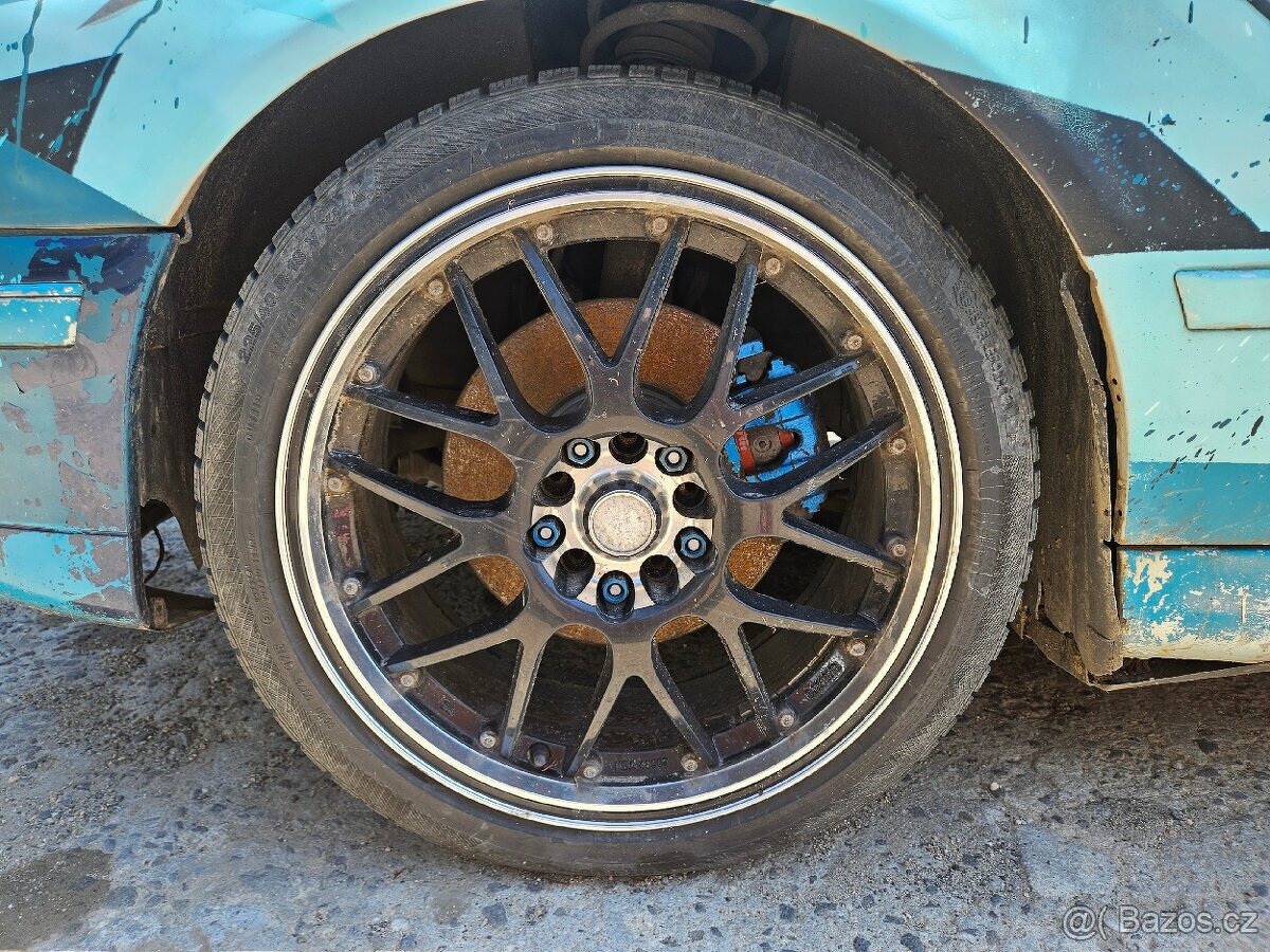 Krásná kola R18 s chromovým límcem BMW E46 E90 E87 atd. - 5
