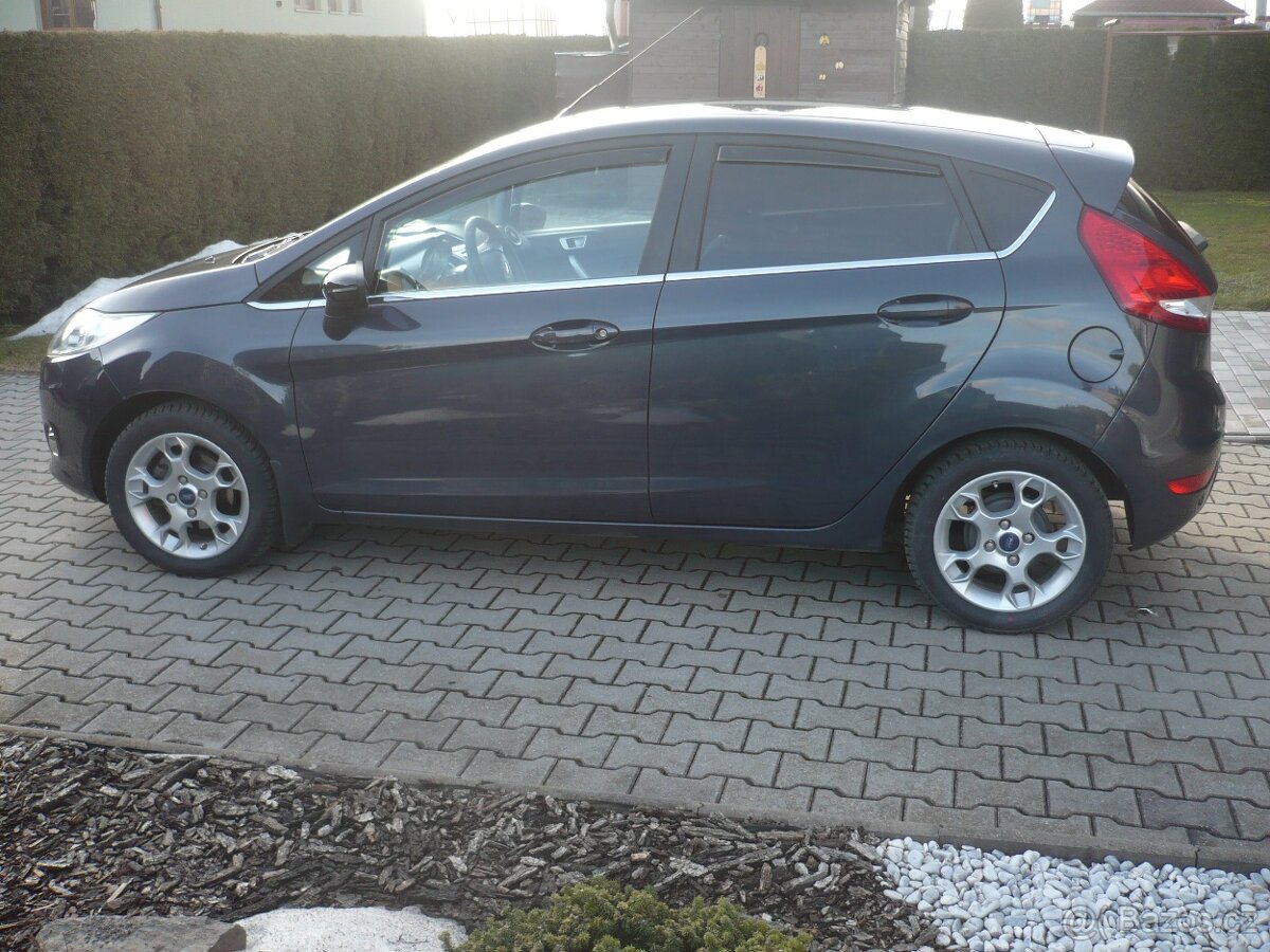Ford Fiesta 1.4 - 5