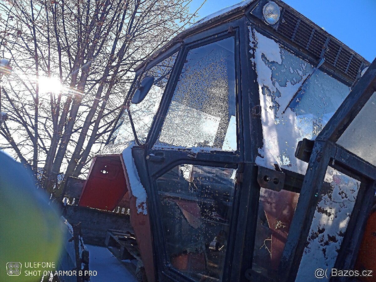Kabina Zetor URI - 5
