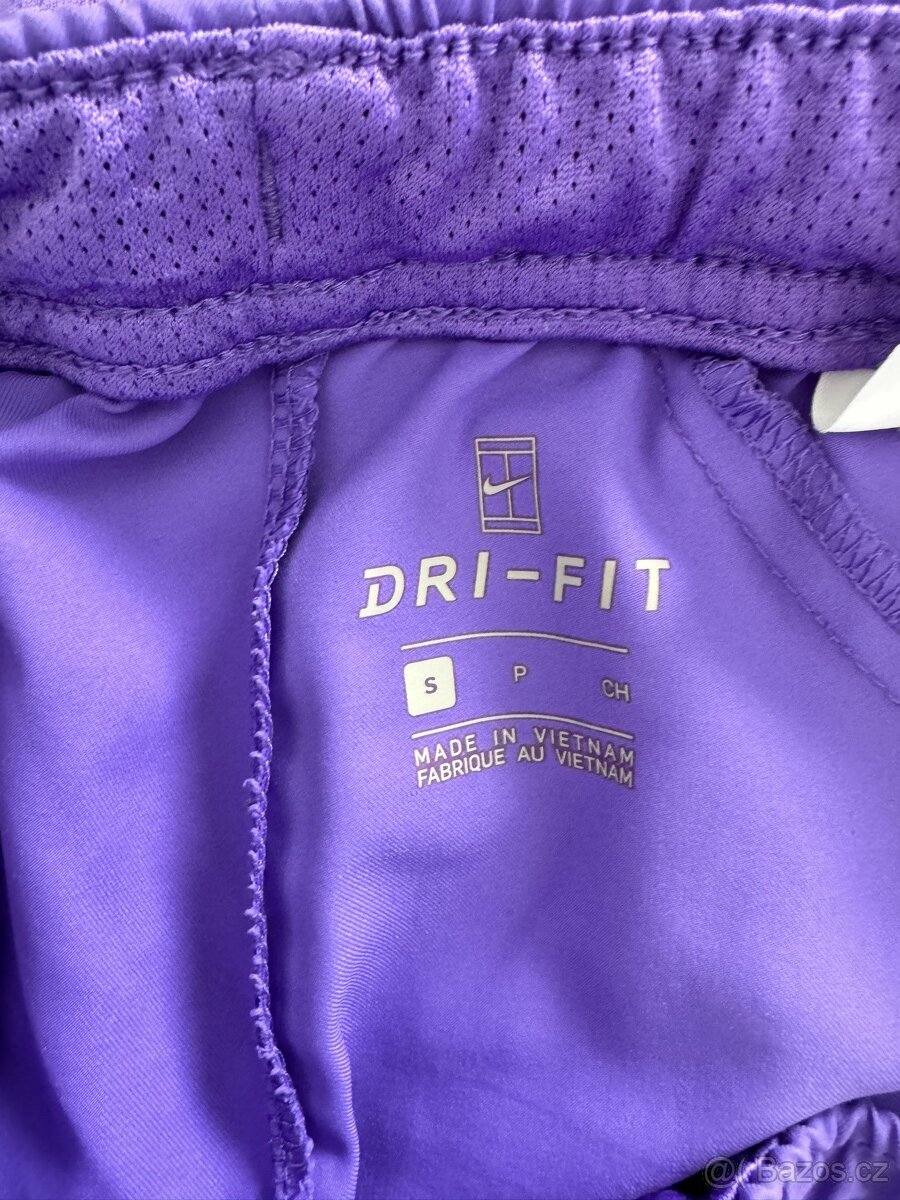 chlapecky komplet na tenis Nike vel. 130cm - 5