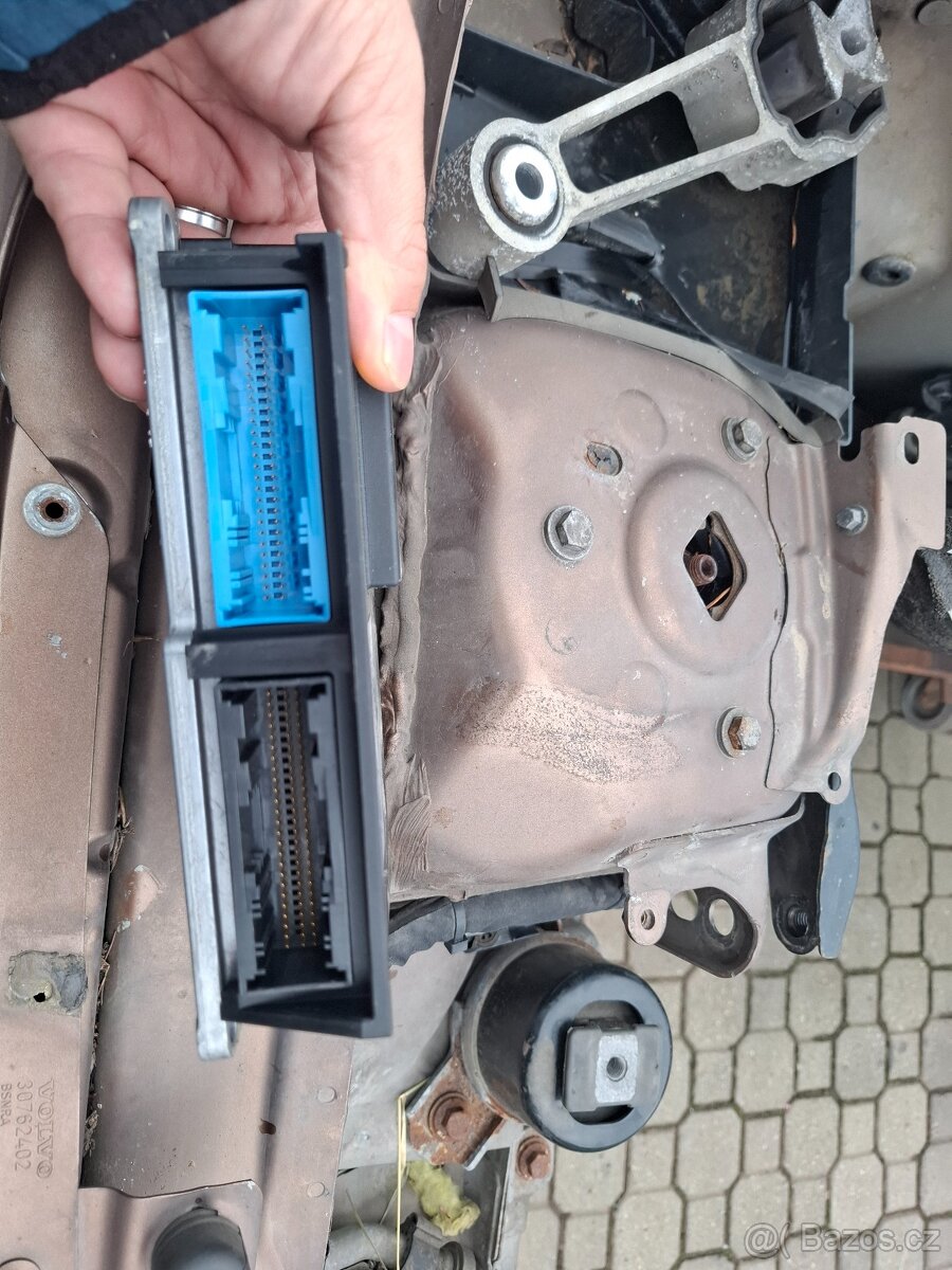 Volvo xc60 2,4 nafta - 5