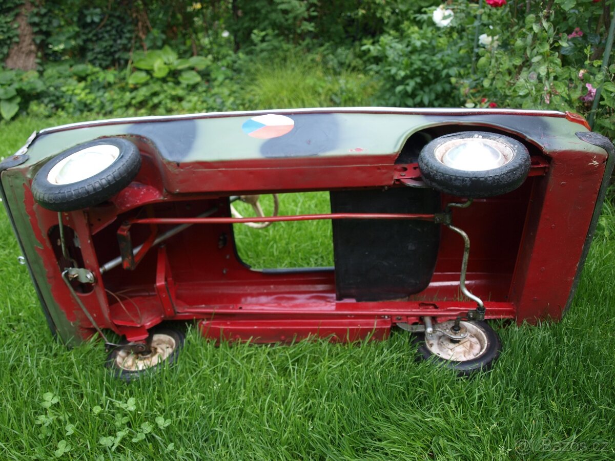 Šlapací autíčko Moskvič - 5