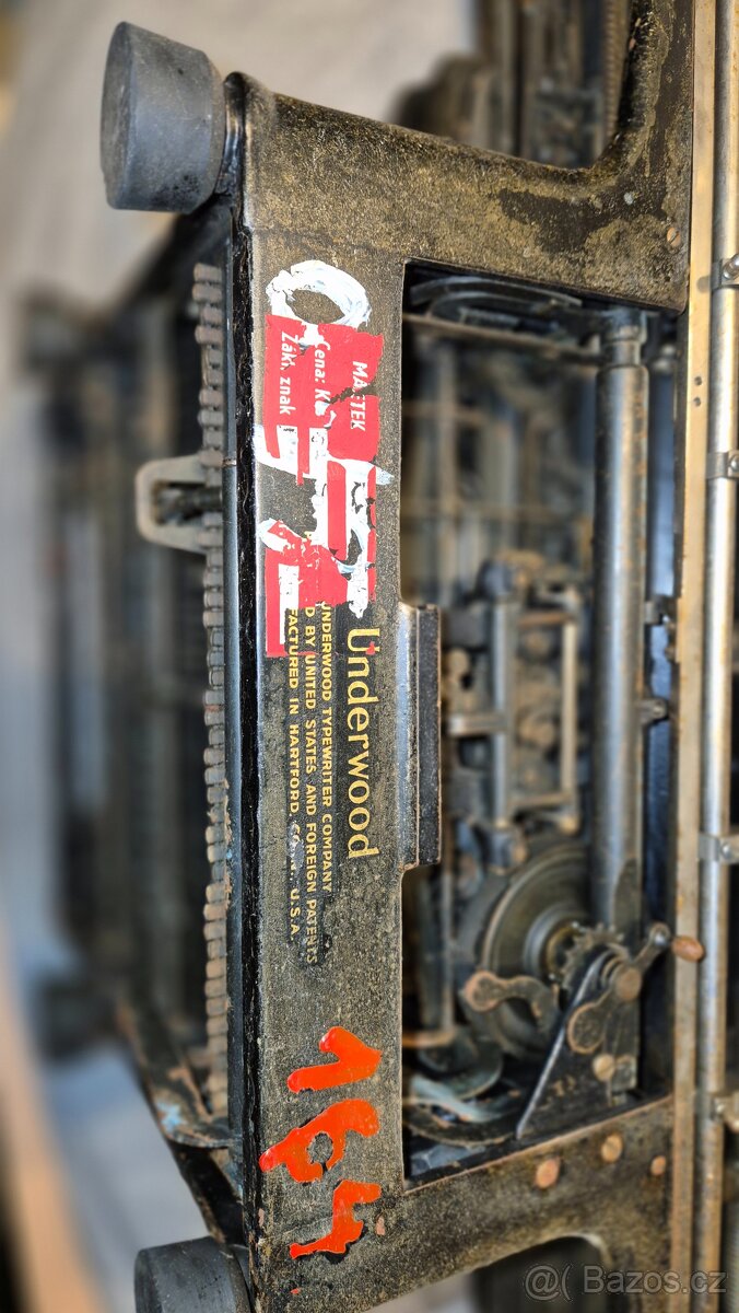 Psací stroj Underwood Standard - 5