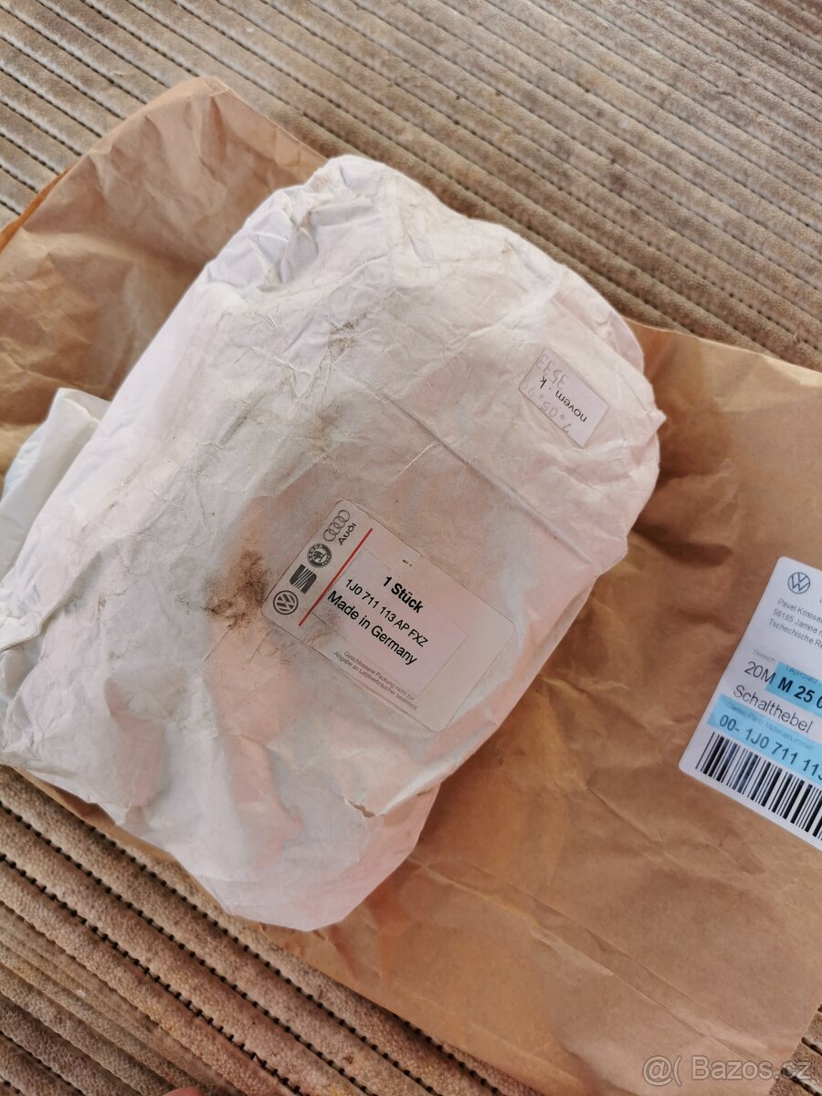 VW Golf IV - Řadící páka v dřevodekoru 1J0711113APFXZ - 5