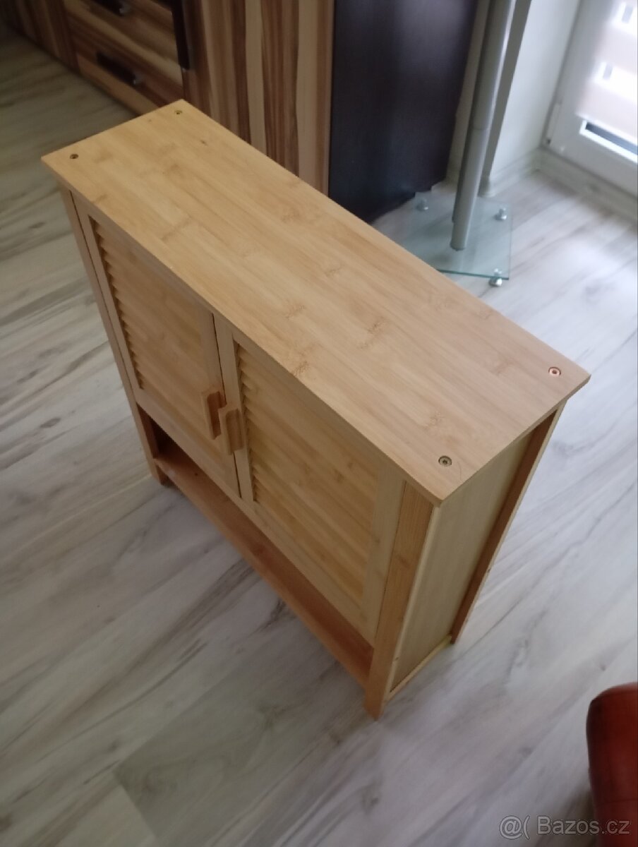 Koupelnová skříňka - 5