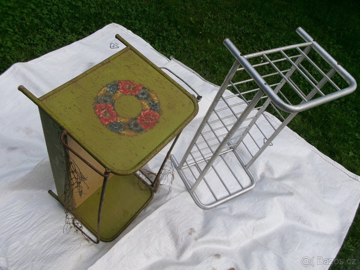 prodám hračku -plechová postýlka pro panenku - stahovací kov - 5