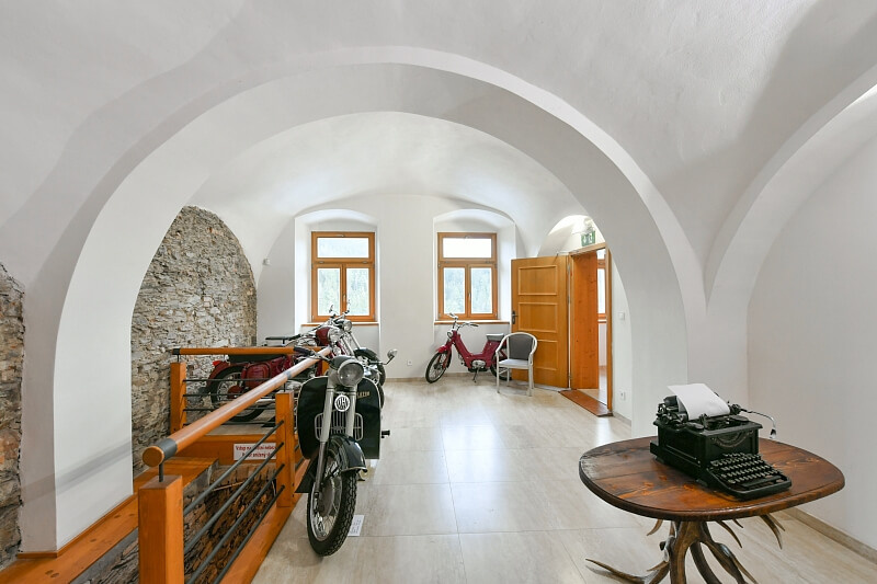 Multifunkční objekt - Rabštejn nad Střelou+pozemk a letiště - 5