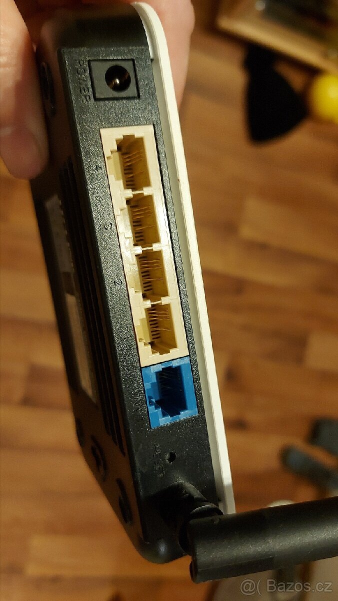 TP-LINK TL-WR340G router - 5