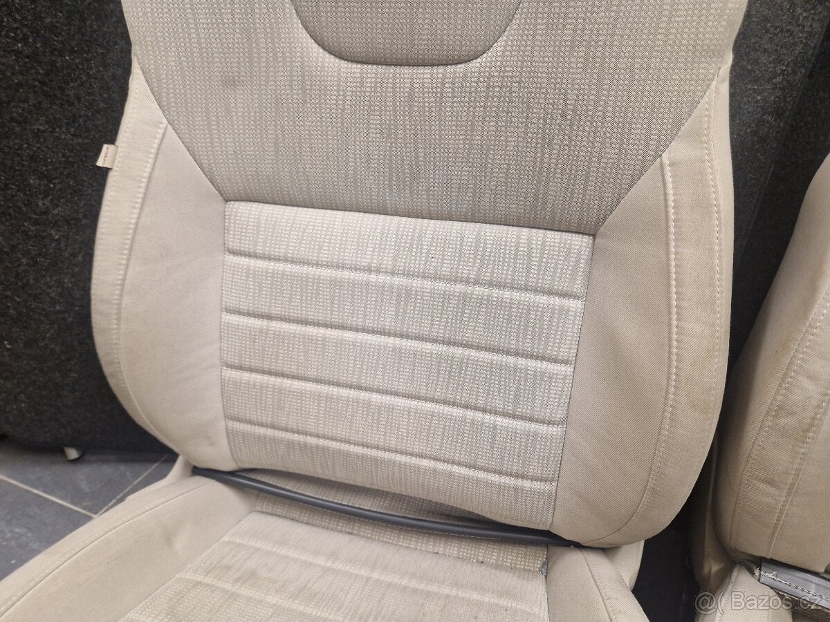 přední sedadla Škoda Octavia 3 - 5