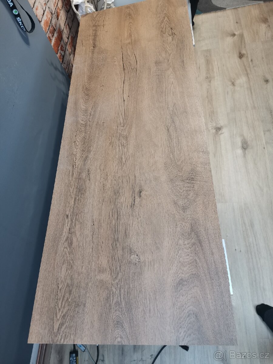 Psací stůl – zachovalý, moderní design - 5