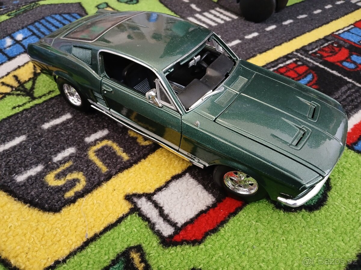 Ford mustang 1:18 bburago - 5