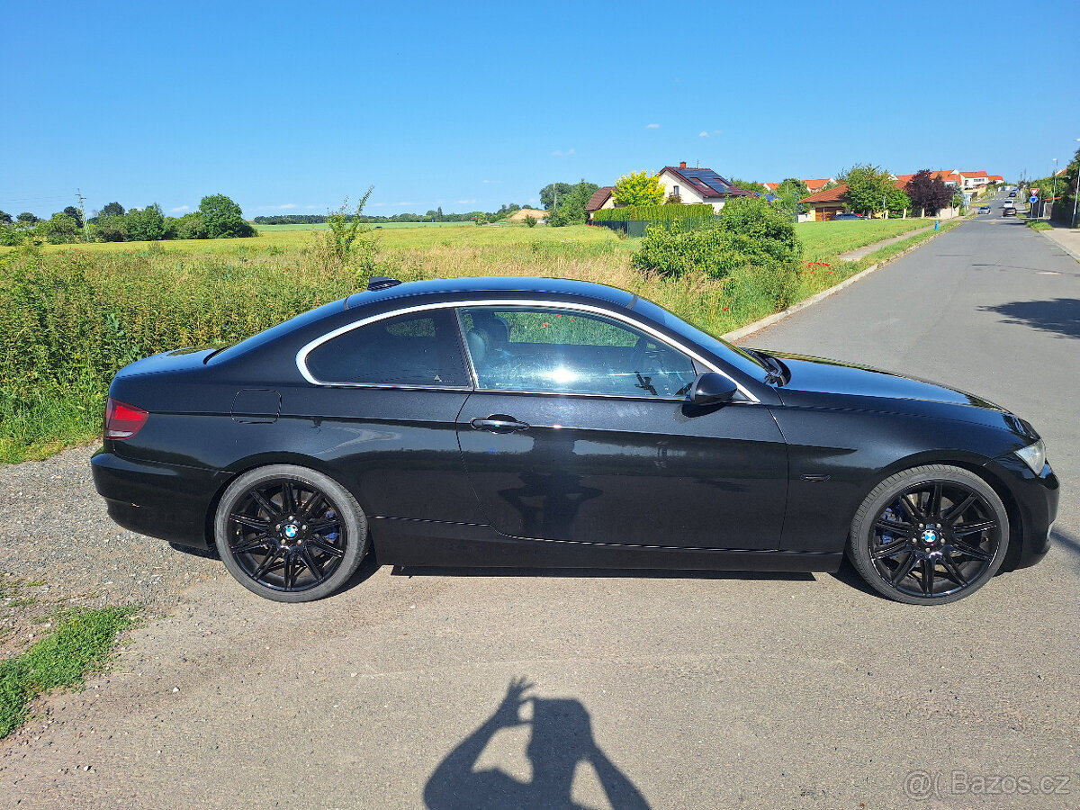 BMW 335i e92, automat, zadokolka, R19 - 5
