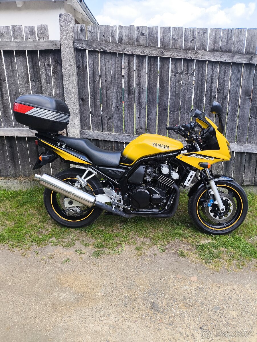 Yamaha FZS 600 - 5