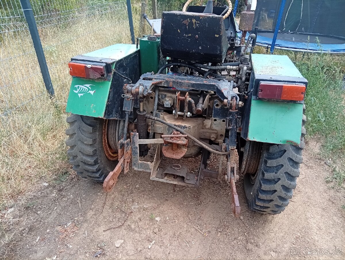 Prodám traktor - 5