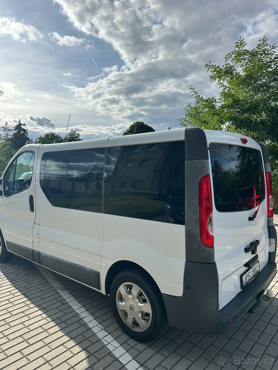 Renault Trafic 2.0dci 84kw - rok 12/2011 - 8 míst - 5
