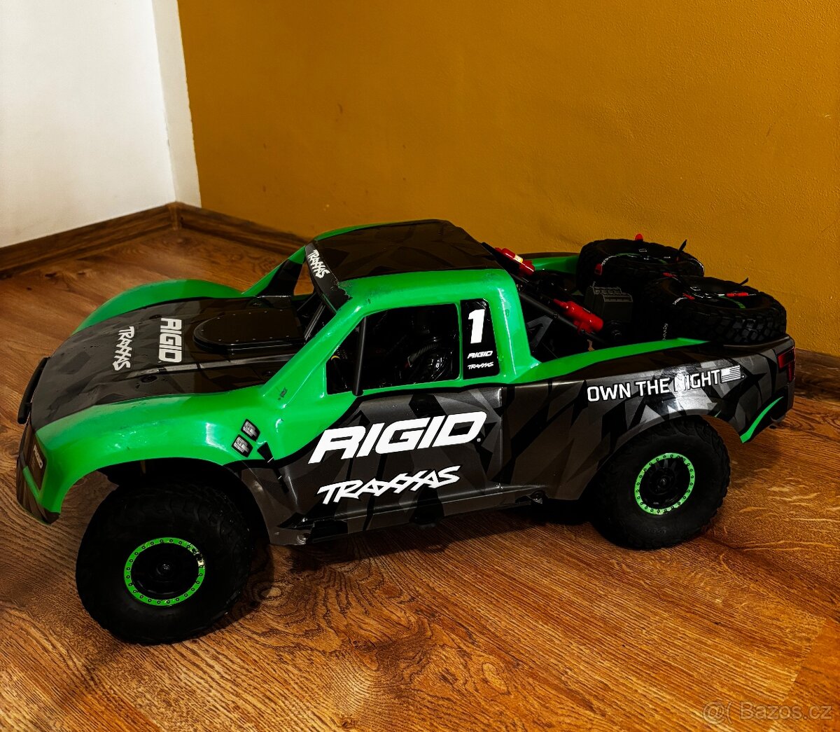 Prodám Traxxas UDR - 5