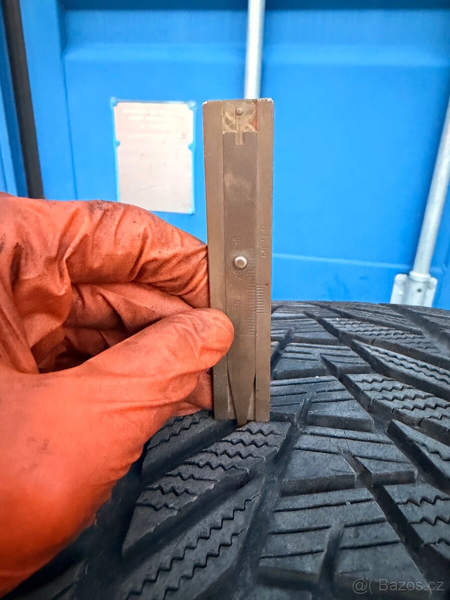 Zimní pneu Hankook 295/30R20 - 5