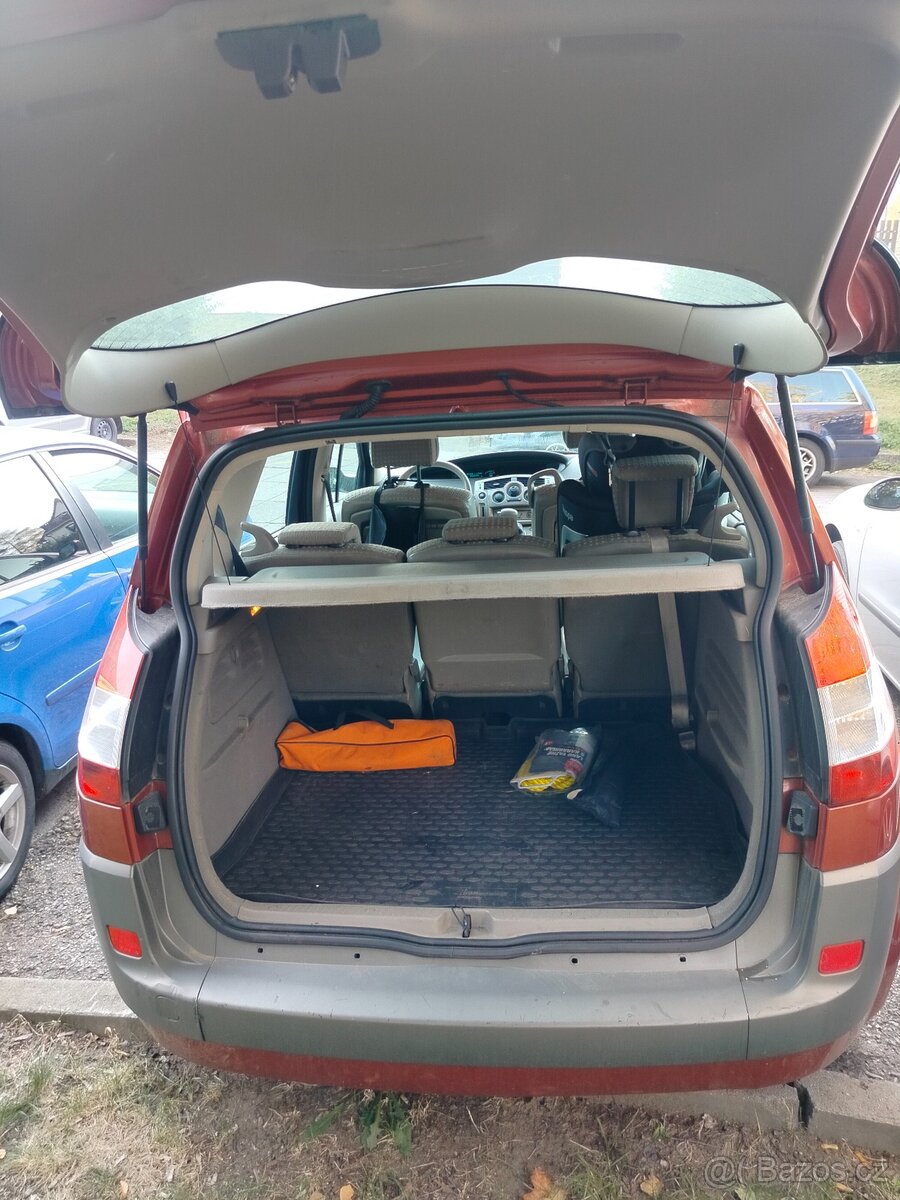 Renault Scénic 1,6 - 5