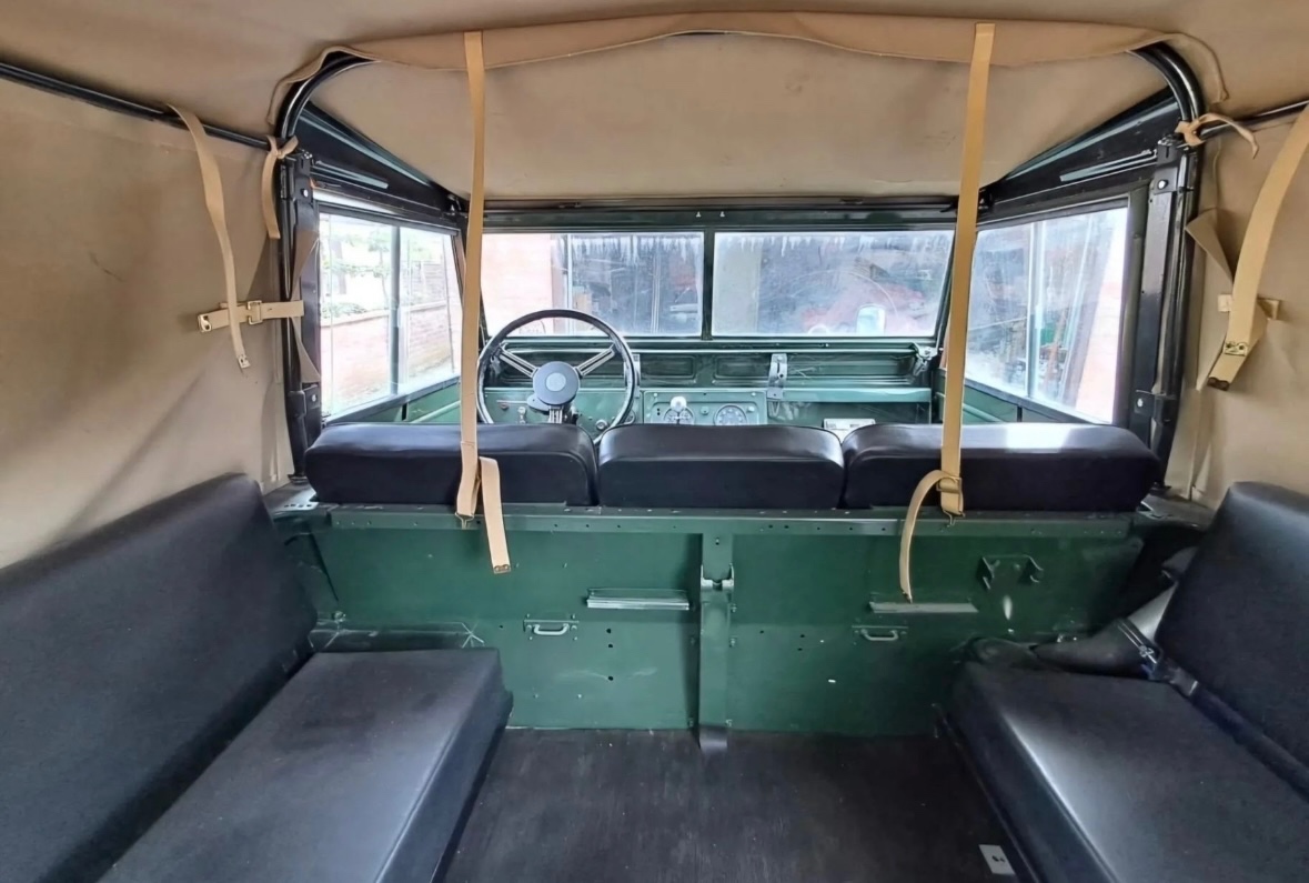 Land Rover Defender II 1965