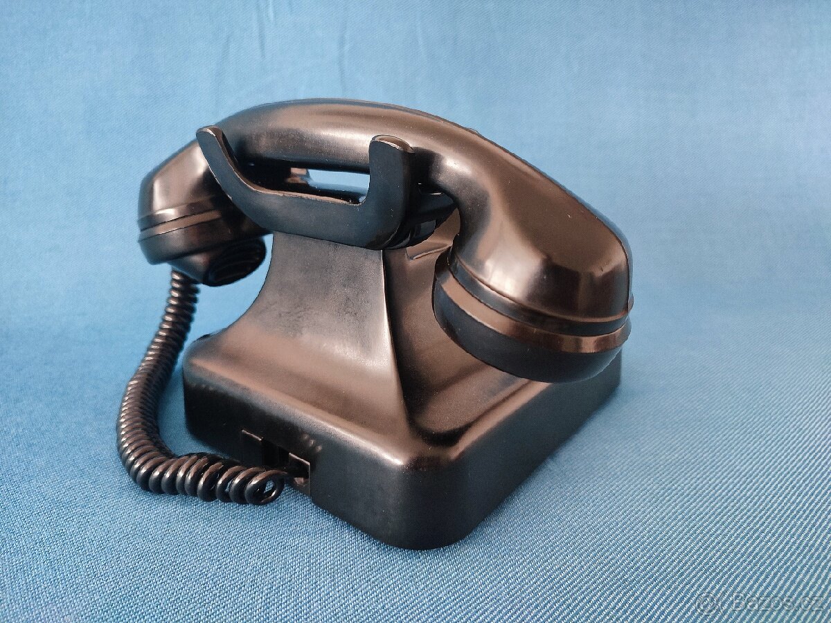STAROŽITNÝ BAKELITOVY TELEFON značky RFT. - 5