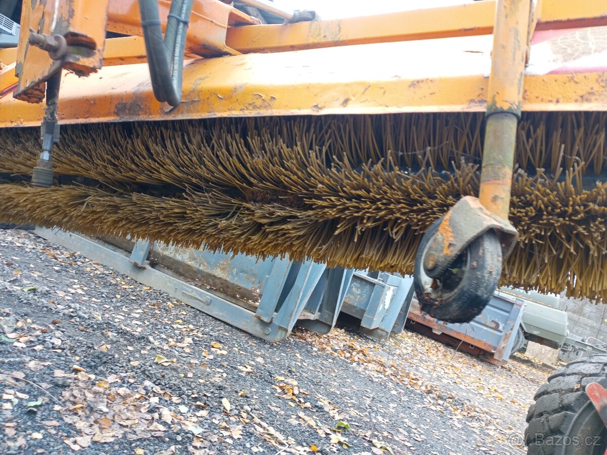 Koště Multicar - 5