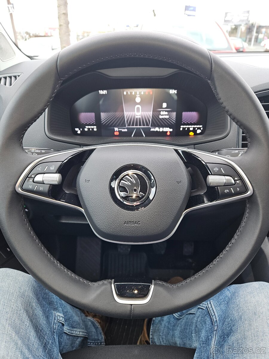 ROČNÍ Skoda Karoq 1.5 TSi Fresh+ r.v. 2024 - 5