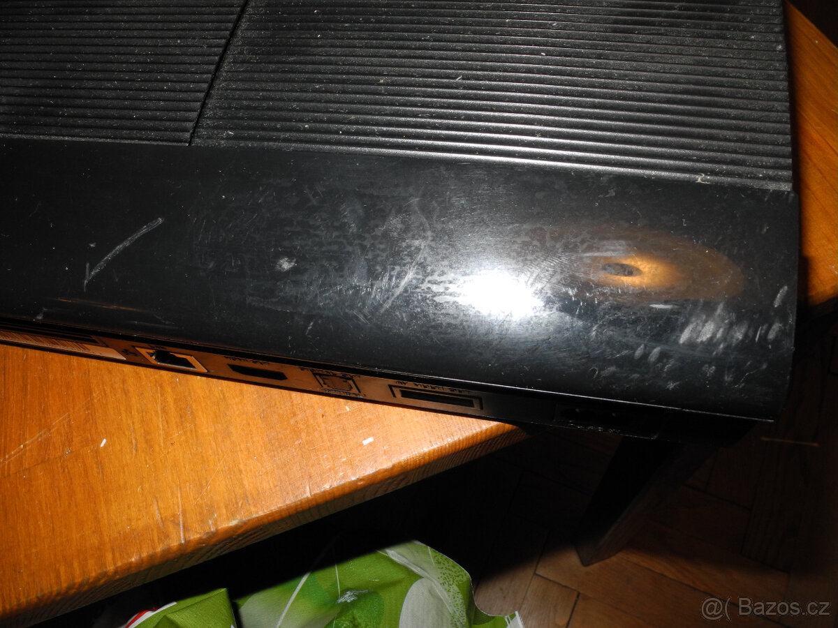 sony PS 3 + 4 hry - 5