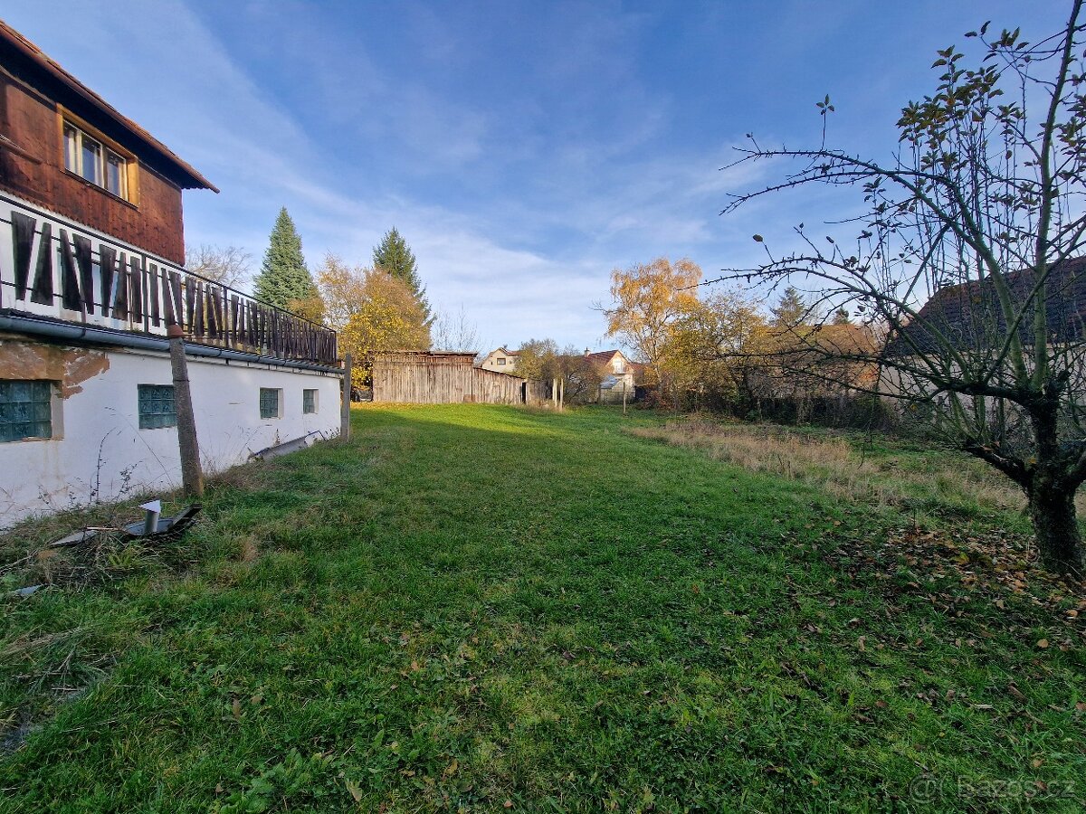 RD 5+1 ,POZEMEK 2000M², 2x garáž - 5