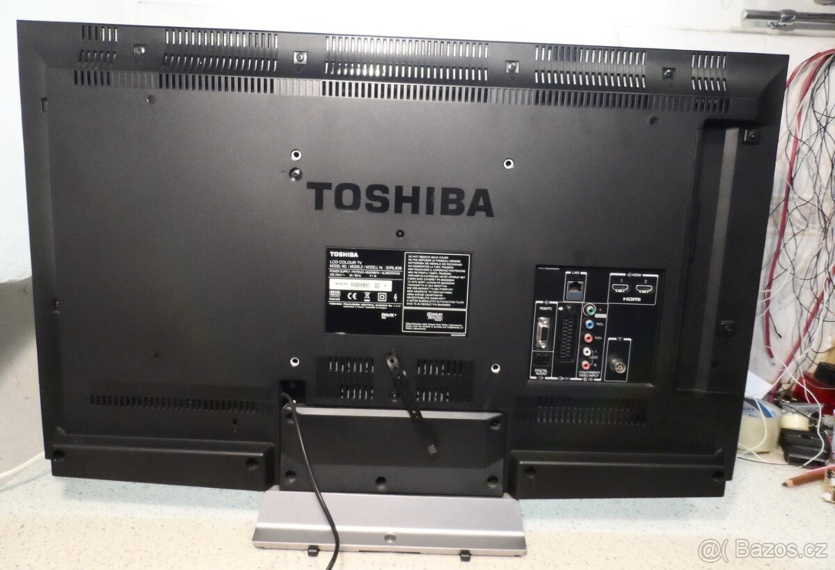 TOSHIBA 32 RL838 - 5