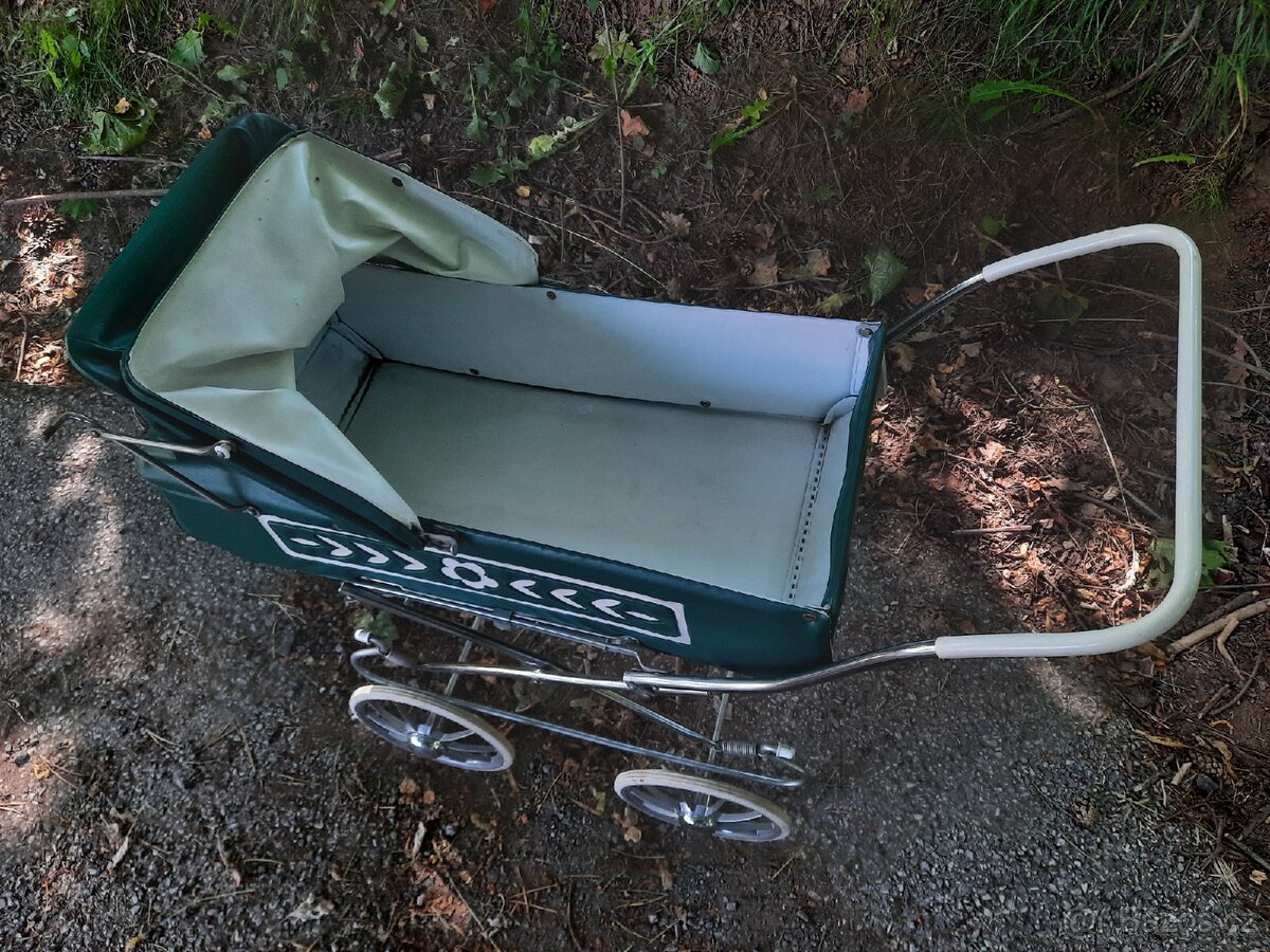 Prodám starý dětský kočárek Liberta - 5