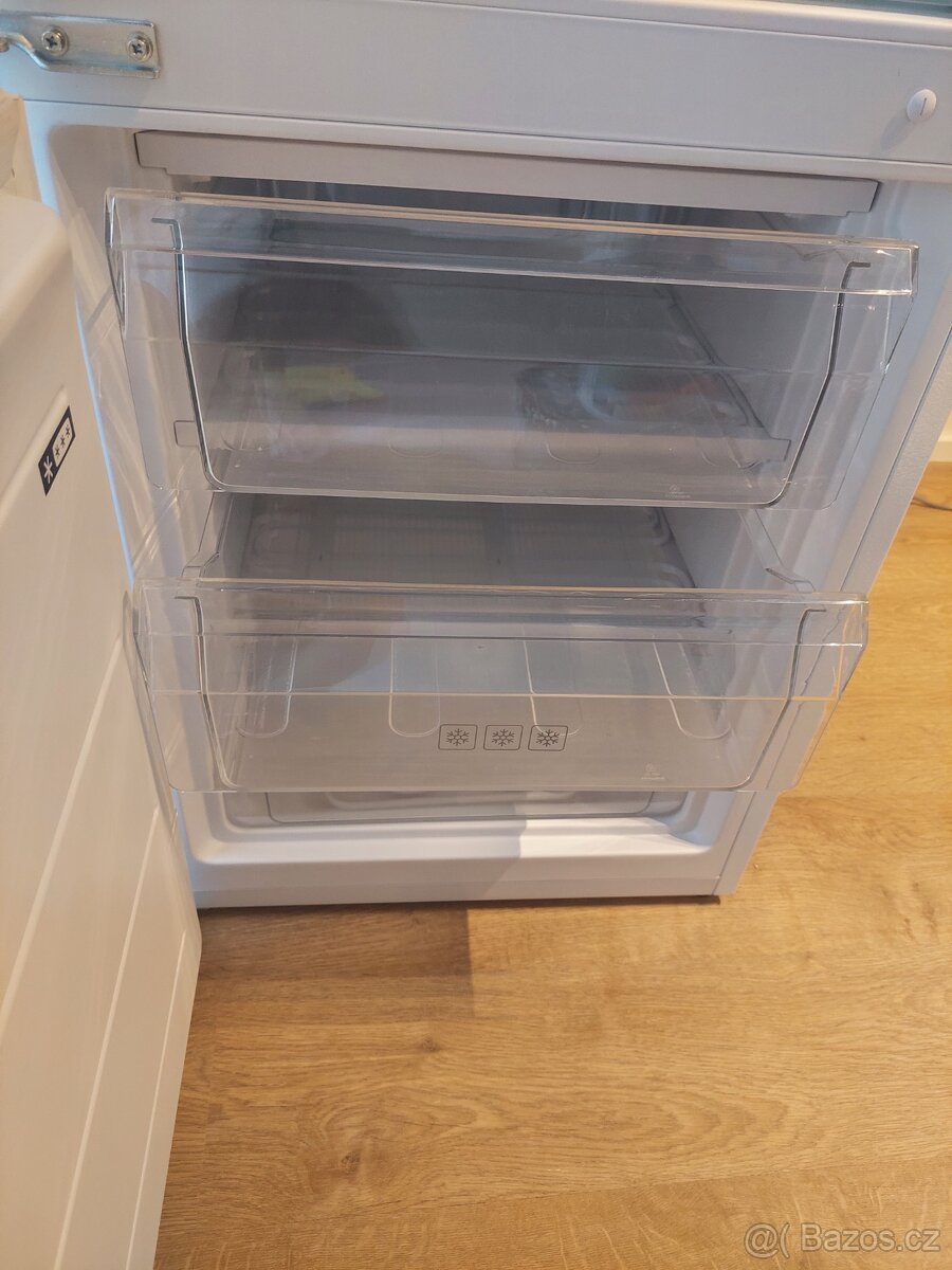 Lednice s mrazákem ETA 2543 90000F - 5