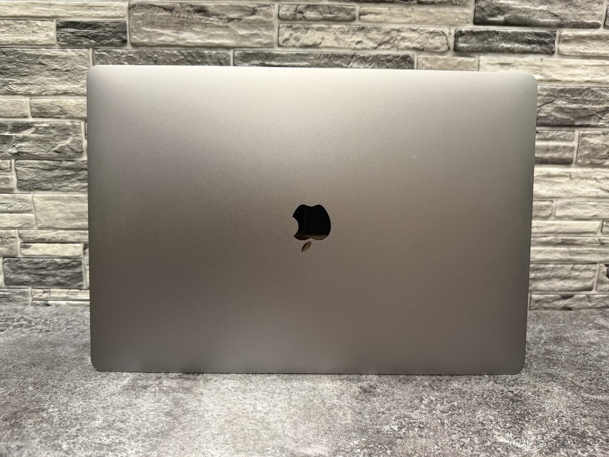 MacBook Pro 16" 2019 i7 / 16GB / 500GB / Pro 5300M - 5