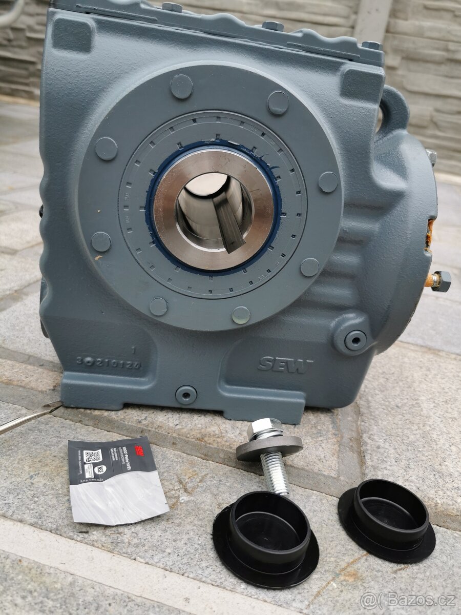 SEW Eurodrive Úhlová převodovka - 5