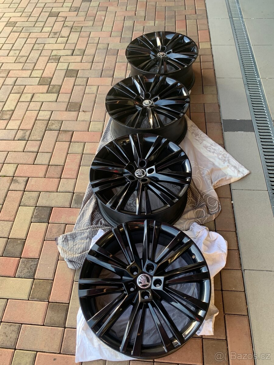 Originál ALU ŠKODA SUPERB 3 CANOPUS BLACK - 5