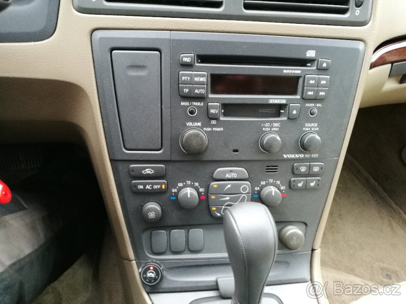 volvo XC70 2001 2,4T 147kw 2ks - 5