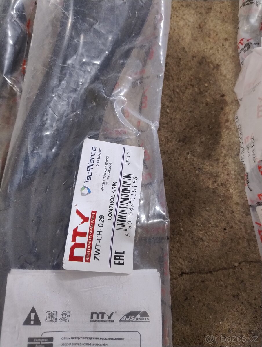 zadní ramena Jeep WK2 - 5