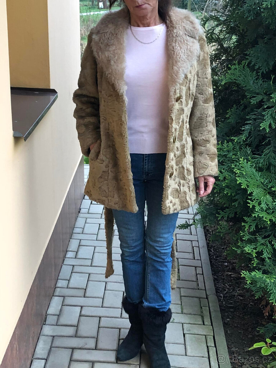 hnědý kožíšek - 5