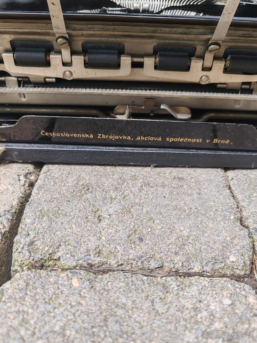 Psací stroj Remington - 5