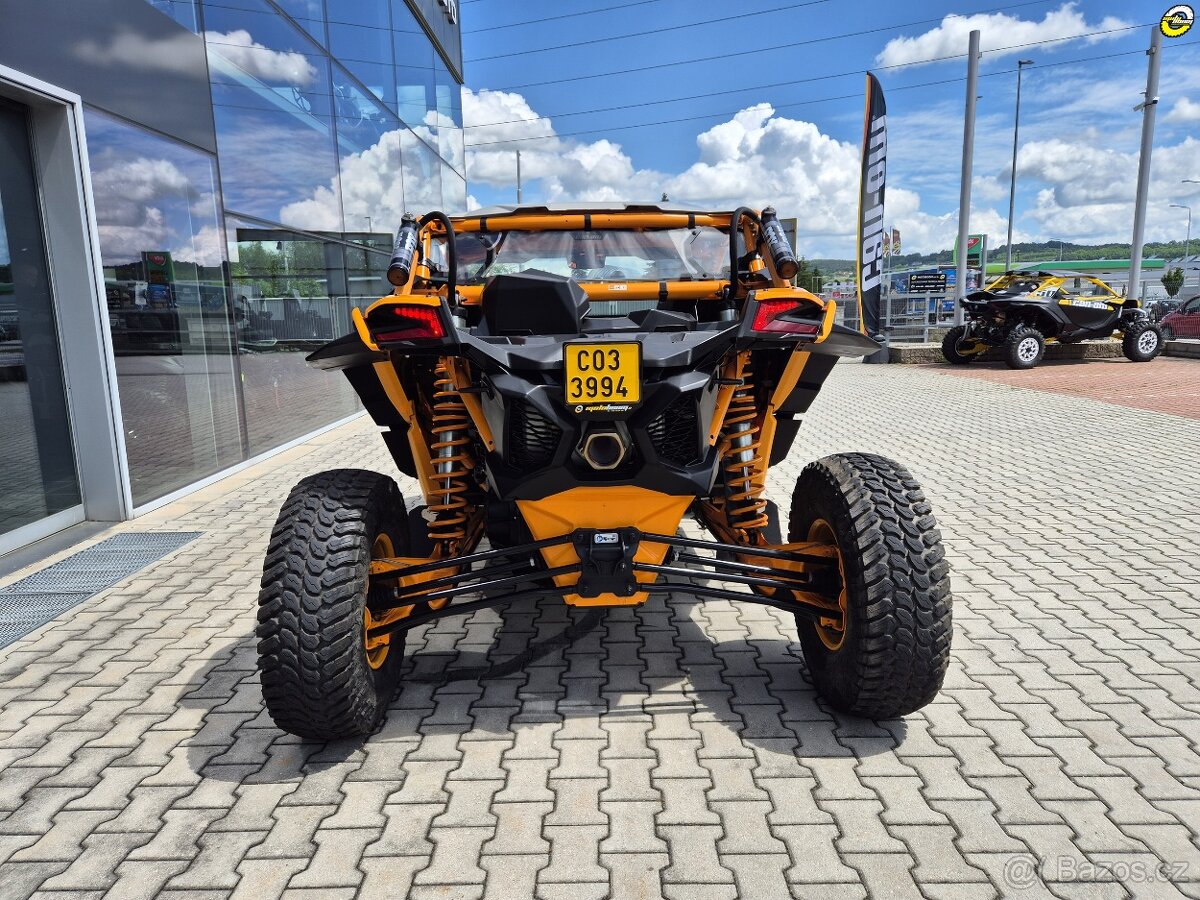 CAN-AM Maverick X3 X RC Turbo