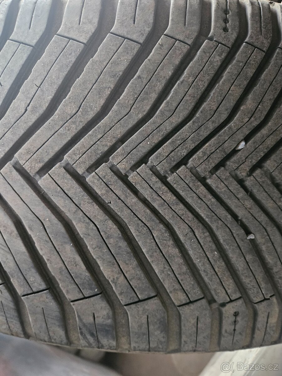 255/45R19 104H XL CrossClimate 2 SUV VOL MICHELIN - 5