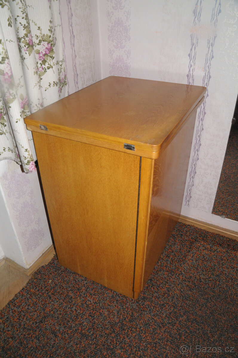 šicí stroj - Minerva 126 - skříňový - 2 ks - 5