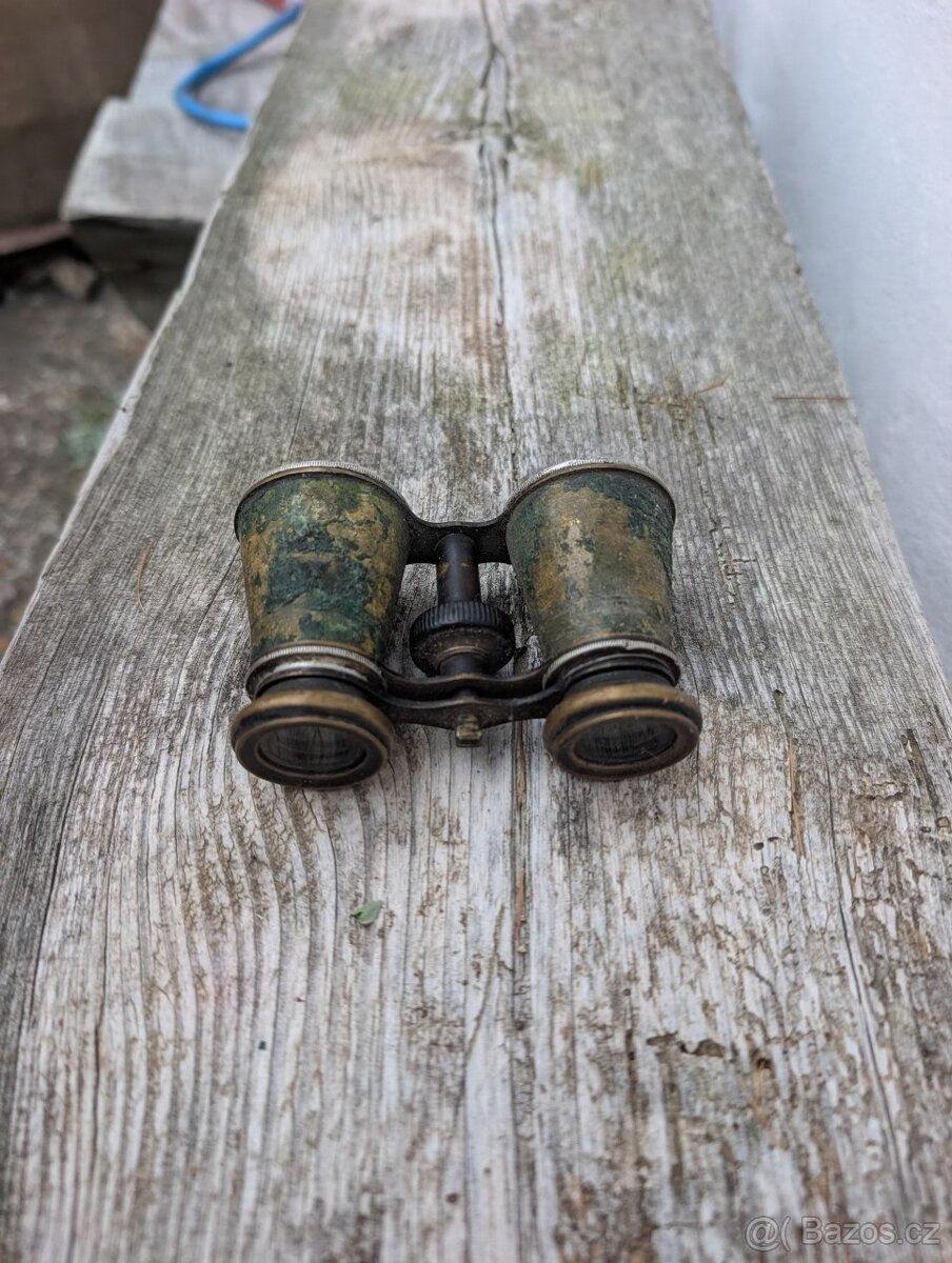 divadelni kukatko dalekohled - 5