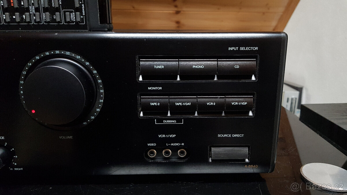 Onkyo A-8840 Stereo zesilovač + DO - 5
