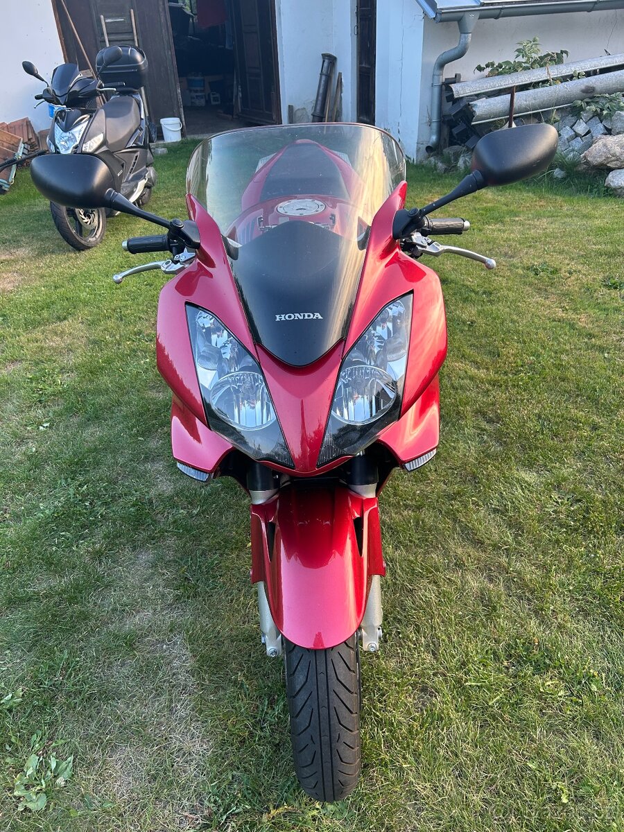 HONDA VFR 800 - 5