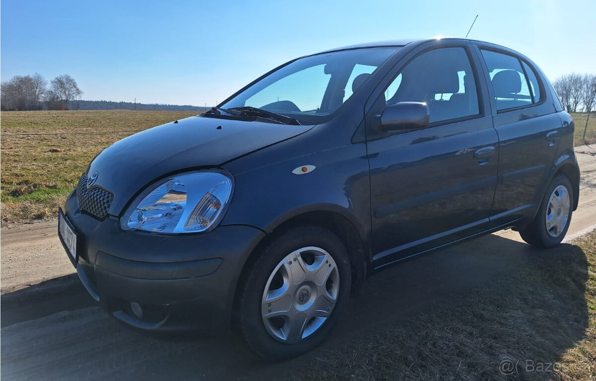 Toyota Yaris 1.0 - 5